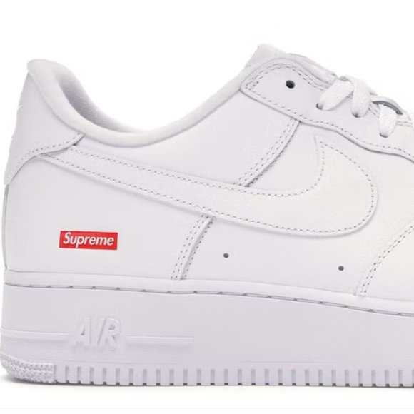 Nike Air Force 1 Low Supreme CU9225-100 MEN Sizs 10.5 White Red - Picture 3 of 7